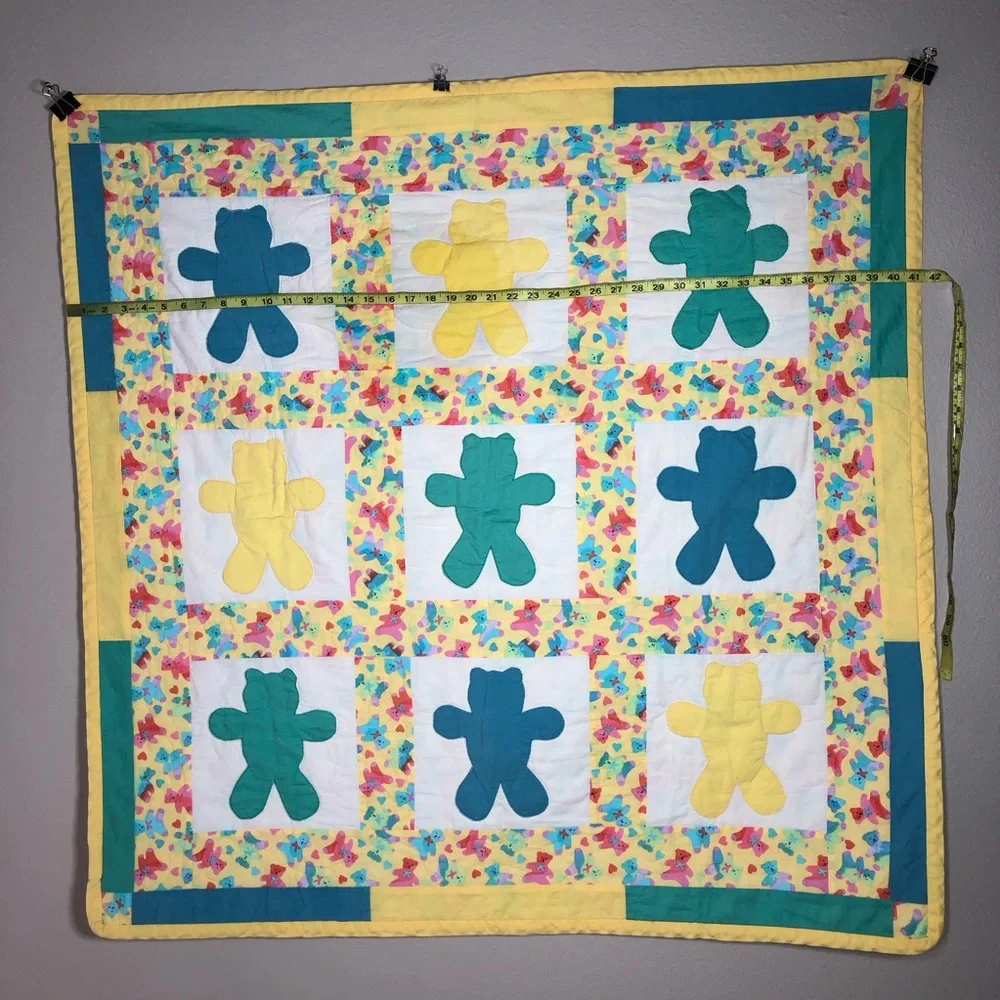 Vintage Grandma Hand Made Patchwork Teddy Bears & Rainbow Bears Cute Crib Quilt‎